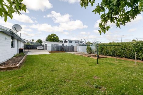 Photo of property in 30 Peppertree Glade, Kelvin Grove, Palmerston North, 4414