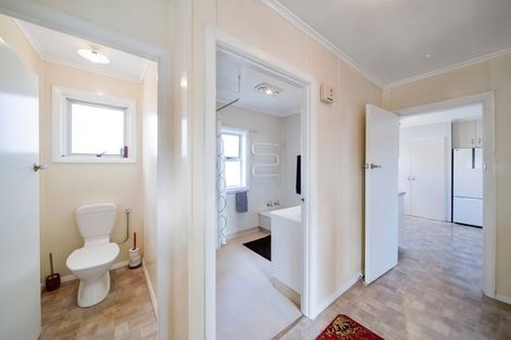 Photo of property in 28 Disraeli Street, Hawera, 4610