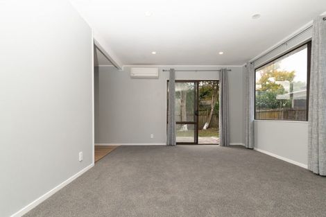 Photo of property in 2/10 Trimdon Street, Randwick Park, Auckland, 2105