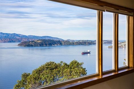 Photo of property in 104 Nicholson Road, Khandallah, Wellington, 6035