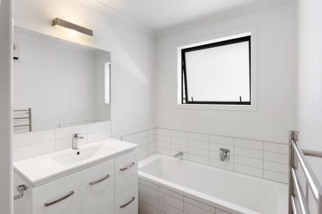 Photo of property in 8 Livingstone Drive, Papamoa Beach, Papamoa, 3118