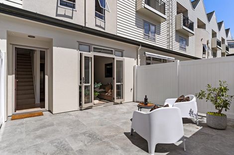 Photo of property in Henry Walton Flats, 7/2 Upper Queen Street, Auckland Central, Auckland, 1010