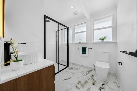 Photo of property in 1/20 Sarajevo Place, Massey, Auckland, 0614