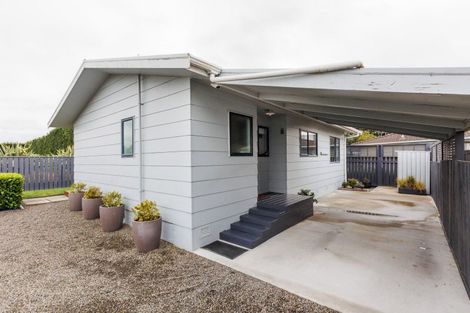 Photo of property in 2/91 Benmore Avenue, Cloverlea, Palmerston North, 4412