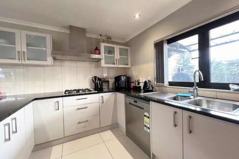 Photo of property in 3c Orams Road, Hillpark, Auckland, 2102