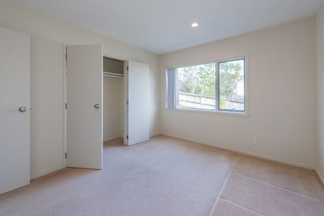 Photo of property in 7/78 Fernhill Way, Oteha, Auckland, 0632