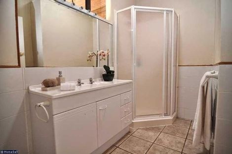 Photo of property in 2 Shirley Road, Parau, Auckland, 0604