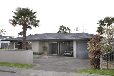 Photo of property in 92 Napier Road, Havelock North, 4130