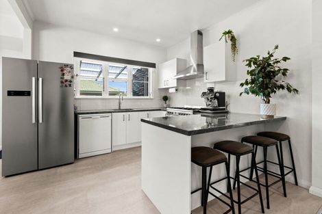 Photo of property in 1 Rutherford Road, Marewa, Napier, 4110