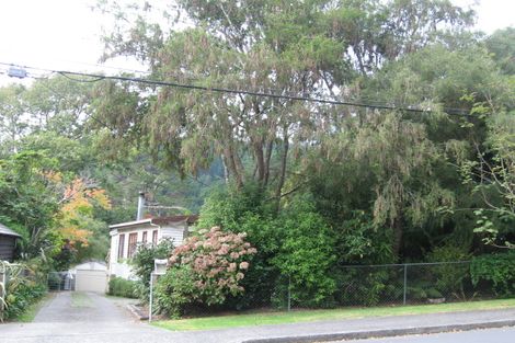 Photo of property in 29 Jocelyn Crescent, Pinehaven, Upper Hutt, 5019