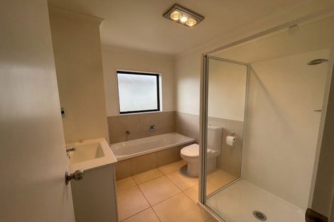 Photo of property in 65 Keri Vista Rise, Papakura, 2110