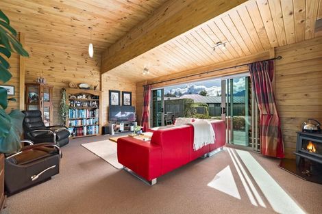 Photo of property in 56 Charles Court, Lake Hawea, Wanaka, 9382