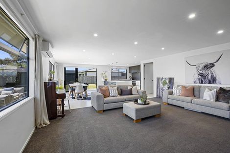 Photo of property in 16 Desmond Place, Bell Block, New Plymouth, 4312