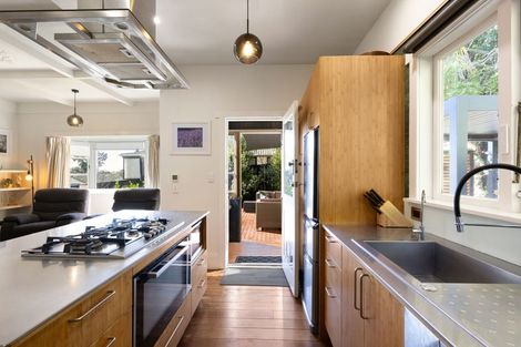 Photo of property in 28 Oakley Avenue, Claudelands, Hamilton, 3214