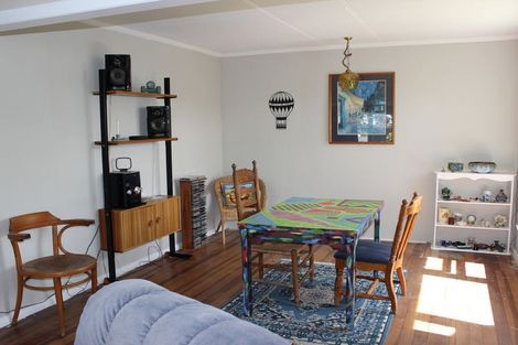 Photo of property in 75 Victoria Street, Carterton, 5713