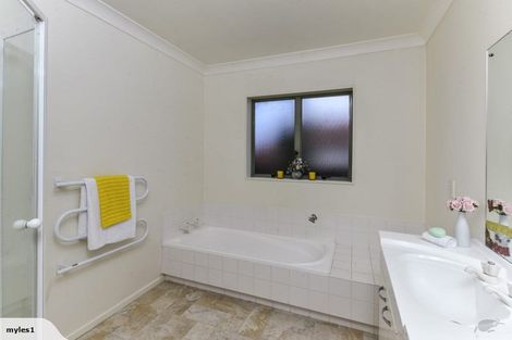 Photo of property in 12 Sophora Way, Albany, Auckland, 0632