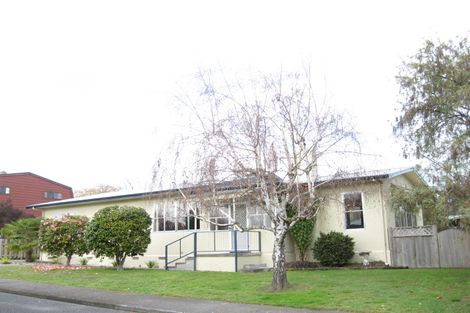 Photo of property in 17 Carl Avenue, Havelock North, 4130