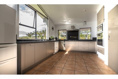 Photo of property in 38 Riddell Road, Kerikeri, 0230