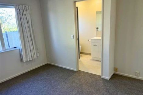 Photo of property in 2/16a Onepoto Road, Hauraki, Auckland, 0622