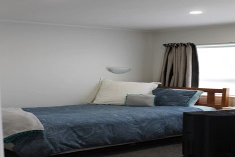 Photo of property in 4 Coolen Place, Tuakau, 2121