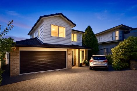 Photo of property in 218 Greenhithe Road, Greenhithe, Auckland, 0632