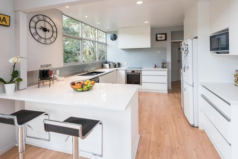 Photo of property in 11a Fenton Terrace, Cockle Bay, Auckland, 2014