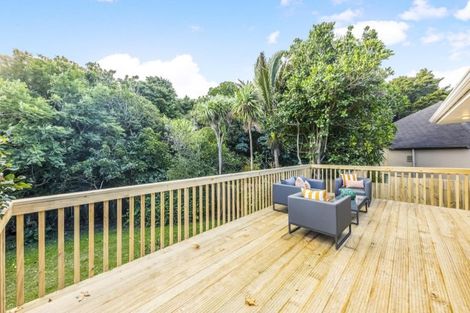 Photo of property in 43 Ewhurst Place, Goodwood Heights, Auckland, 2105