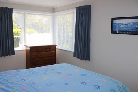 Photo of property in 75 Victoria Street, Carterton, 5713