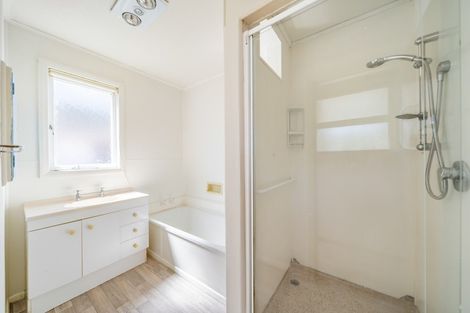 Photo of property in 8 Hall Grove, Ebdentown, Upper Hutt, 5018