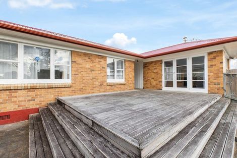 Photo of property in 8 Rollerson Street, Papakura, 2110