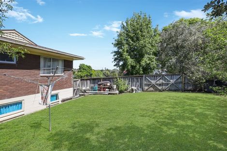 Photo of property in 5 Mirrabooka Avenue, Botany Downs, Auckland, 2010