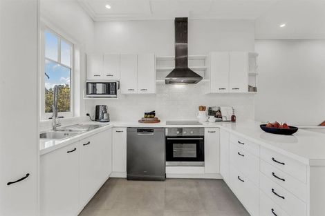 Photo of property in 67 Verran Road, Birkenhead, Auckland, 0626