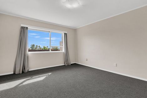 Photo of property in 2/30 Simkin Avenue, St Johns, Auckland, 1072