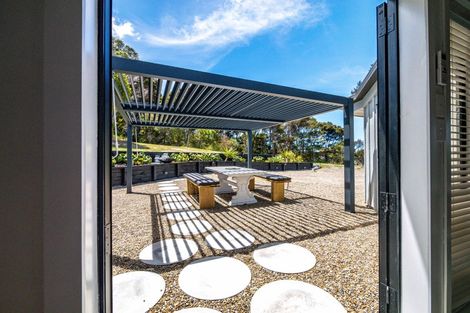 Photo of property in 77 Te Wahapu Road, Russell, 0272