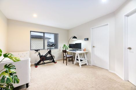 Photo of property in 10 Sauvignon Avenue, Ranui, Auckland, 0612