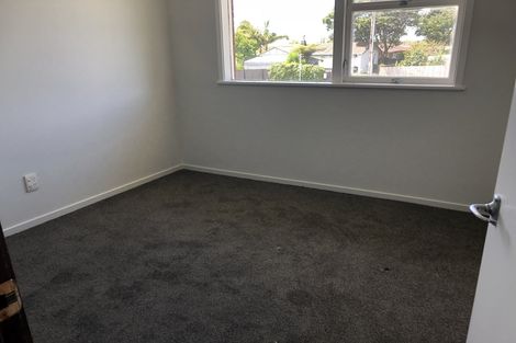 Photo of property in 108 Te Atatu Road, Te Atatu South, Auckland, 0610