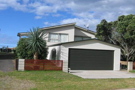 Photo of property in 113 Pauanui Boulevard, Pauanui, Hikuai, 3579