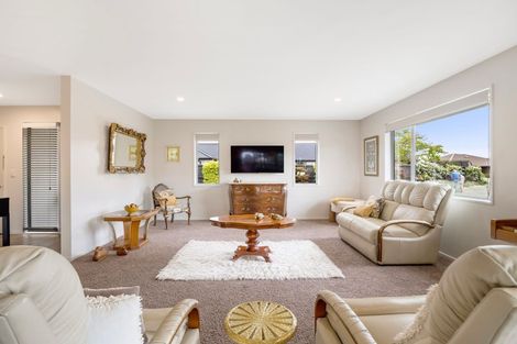 Photo of property in 22 Sequoia Way, Rangiora, 7400