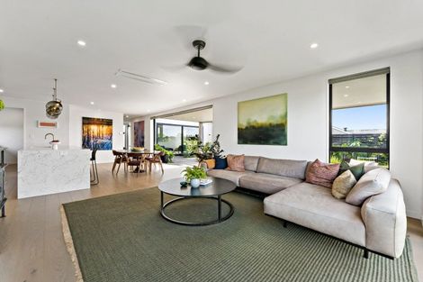 Photo of property in 17 Dinning Road, Riverhead, 0820