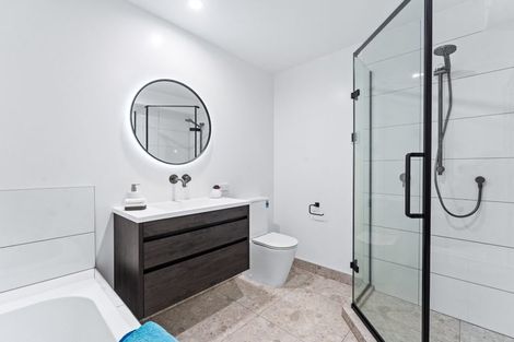 Photo of property in 52a Glamorgan Drive, Torbay, Auckland, 0630