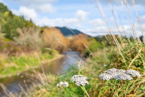 Photo of property in 73 Whitemans Valley Road, Whitemans Valley, Upper Hutt, 5371
