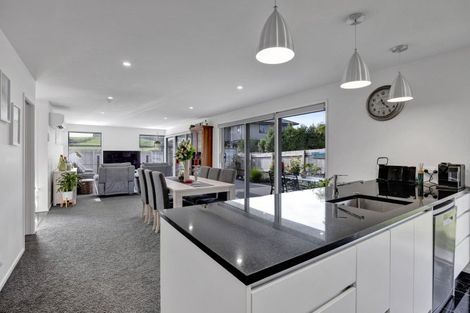 Photo of property in 17a Heta Road, Highlands Park, New Plymouth, 4312