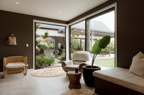 Photo of property in 16 Shearwater Lane, Point Wells, 0986