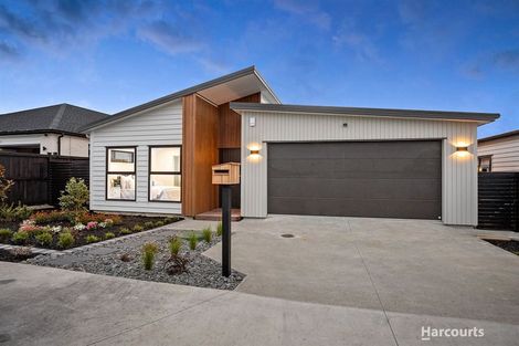 Photo of property in 8 Croatia Avenue, Huapai, Kumeu, 0810