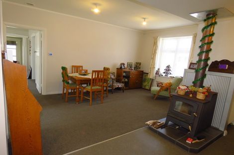 Photo of property in 128 Brougham Street, Westport, 7825