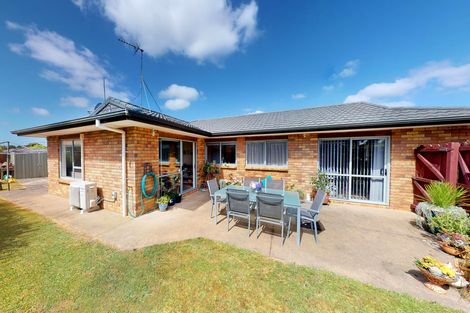 Photo of property in 9 Matilda Place, Weymouth, Auckland, 2103