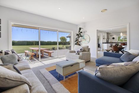 Photo of property in 178 School Road, West Eyreton, Rangiora, 7475