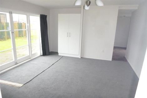 Photo of property in 43 Hallberry Road, Mangere East, Auckland, 2024