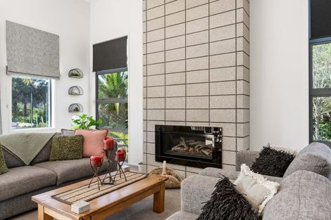 Photo of property in 14 Titoki Lane, Whangamata, 3691