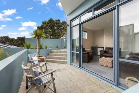 Photo of property in 96 Harbour View Road, Point Chevalier, Auckland, 1022